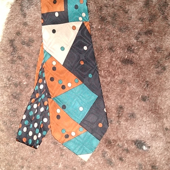 Neck tie - Picture 1 of 2